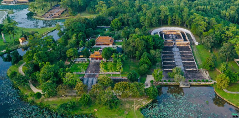 Thuyết minh về Lăng Vua Gia Long Thuyết minh về Lăng Vua Gia Long