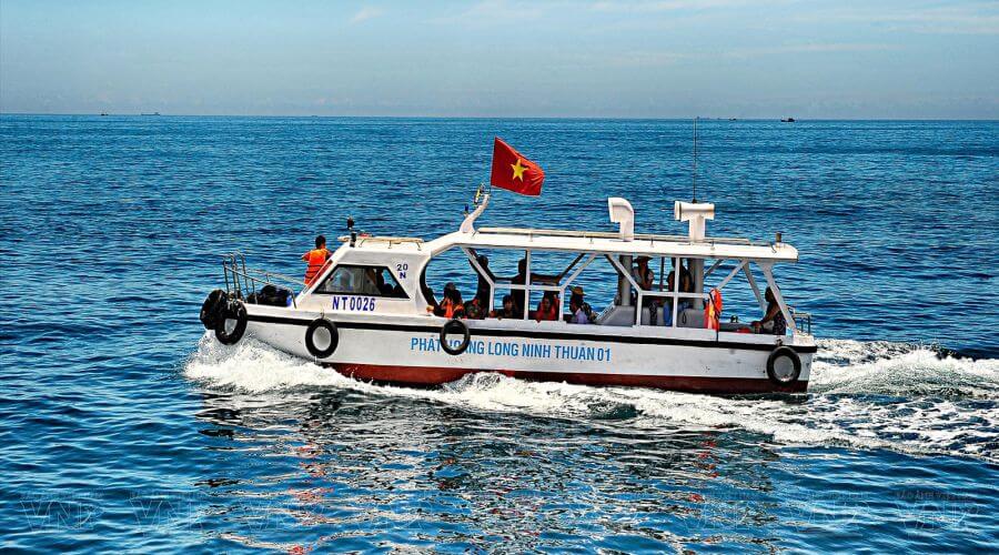 đi tàu đáy kính
